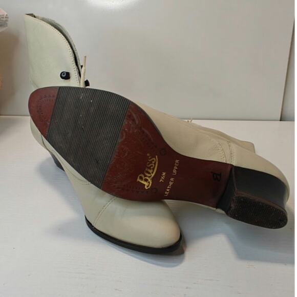 Vintage Bass cream leather lace up boots sz 7.5 - Picture 6 of 9